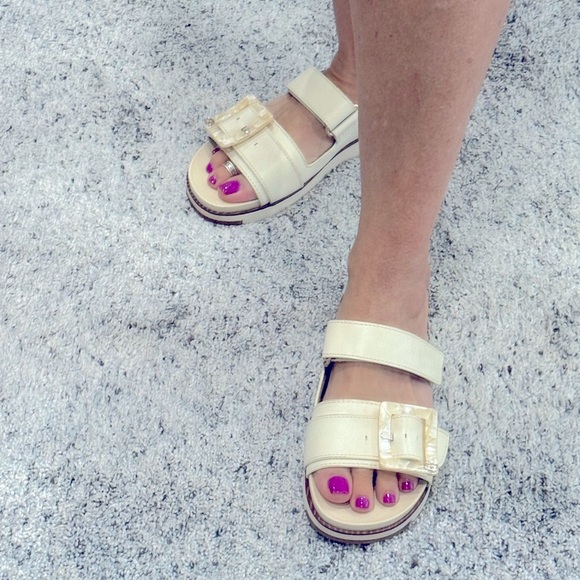 Sam Edelman Adrianna Slide Sandal With Stylish Velcro Staps - Picture 7 of 8